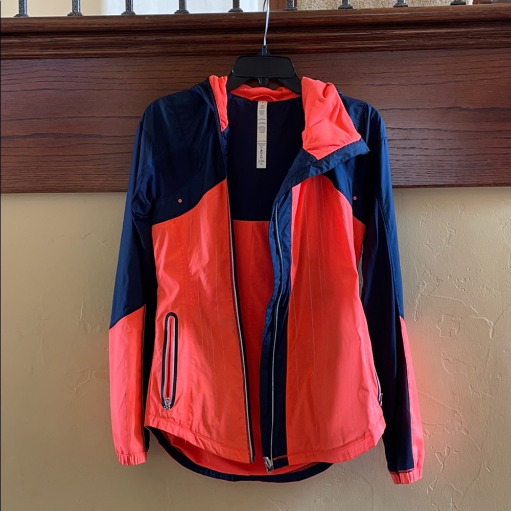 Lululemon navy/peach size 4 windbreaker jacket